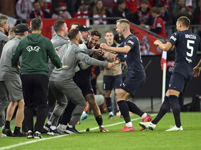 Milan Petržela oslavuje gól