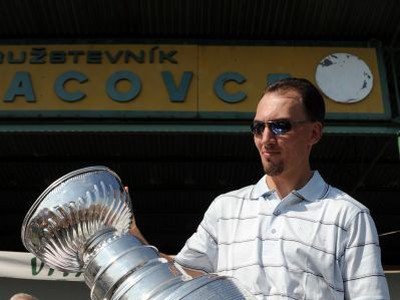 Miroslav Šatan priviezol Stanleyho pohár do rodnej obce Jacovce