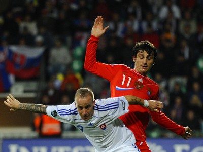 Miroslav Stoch a Alan Dzagojev 