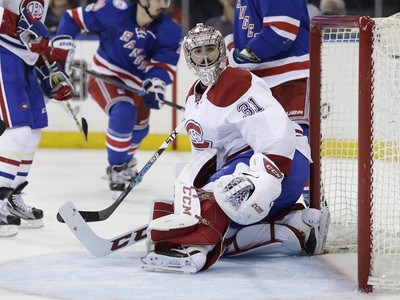 Montreal Canadiens zvíťazil na klzisku New Yorku Rangers 3:1 a v sérii má náskok 2:1 na zápasy.       