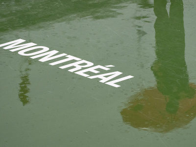 Dážď na montrealskom centrálnom tenisovom kurte
