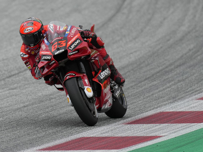 Taliansky jazdec Francesco Bagnaia triumfoval v triede MotoGP na nedeľnej VC Rakúska 