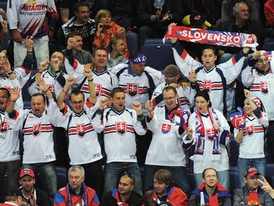 Fanúšikovia Slovenska počas semifinále s Českom