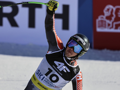 Kanadský lyžiar James Crawford sa stal novým majstrom sveta v super-G