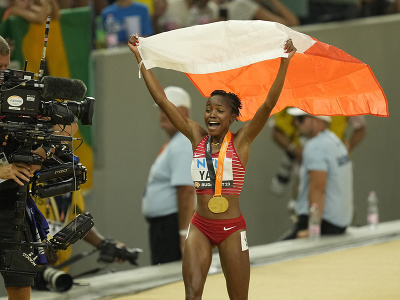 Winfred Mutile Yaviová oslavuje zisk zlatej medaily