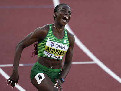 Tobi Amusanová stanovila v semifinále na MS v americkom Eugene nový svetový rekord v behu na 100 metrov prekážok