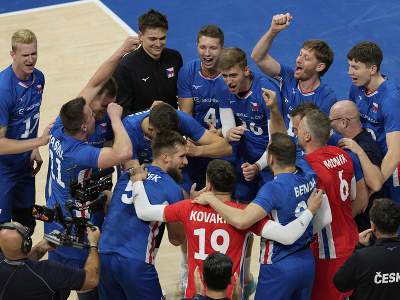 Volejbalisti Česka suverénne postúpili
