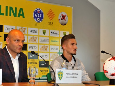 Na snímke vľavo tréner MŠK Žilina Adrián Guľa a kapitán mužstva Michal Škvarka 