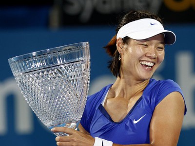 Na Li s trofejou
