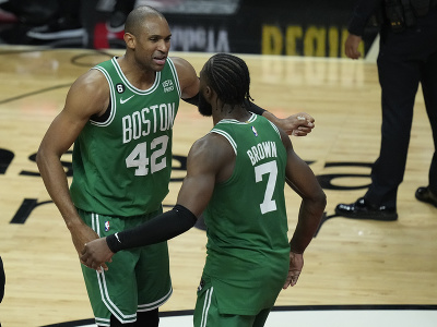 Basketbalisti Bostonu Celtics Al