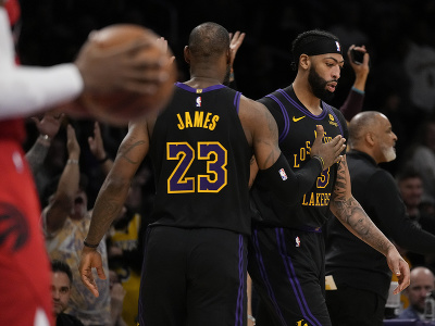 LeBron James a Anthony Davis, dve najväčšie hviezdy Lakers