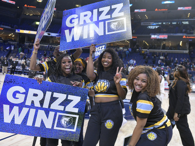 Memphis zvíťazil, radosť má aj tanečný tím Grizzlies