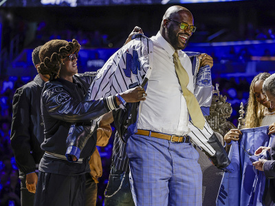 Americký basketbalový tím Orlando Magic vyradil číslo 32, ktoré nosil legendárny pivot Shaquille O'Neal