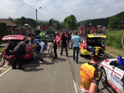 Tretiu etapu na Okolo Belgicka museli zrušiť pre masívnu nehodu