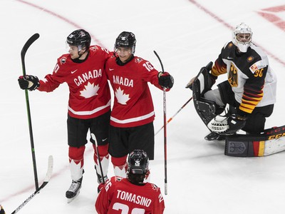 Radosť hokejistov Kanady