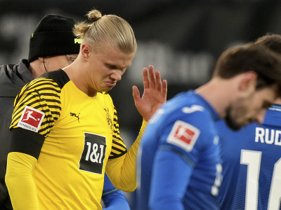 Erling Haaland dal proti Hoffenheimu gól, ale zápas kvôli zraneniu nedohral