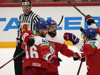 Českí hokejisti sa radujú z gólu v štvrťfinále proti Nemecku