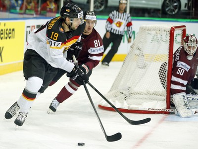 Thomas Oppenheimer a Georgijs