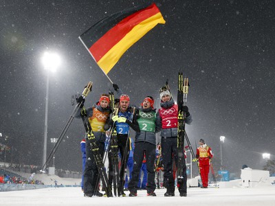 Nemeckí reprezentanti Eric Frenzel, Johannes Rydzek, Vinzenz Geiger a Fabian Riessle