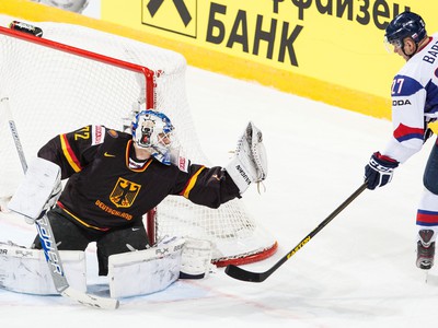 Martin Bartek a brankár Rob Zepp