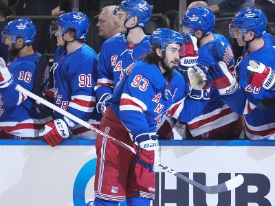 Gólová radosť hokejistov New York Rangers