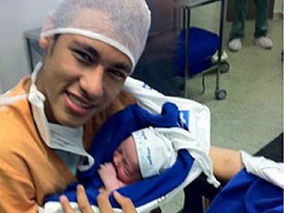 Šťastný Neymar so synom
