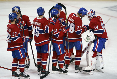 Montreal Canadiens oslavuje víťazstvo