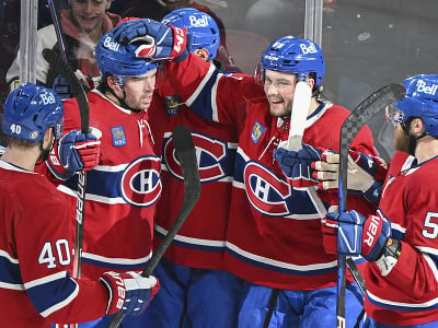 Hokejisti Montrealu Canadiens sa radujú z gólu