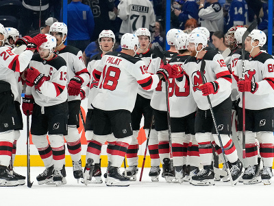 Radujúci sa hráči New Jersey Devils
