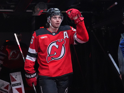 Hrdina reprezentácie USA Jack Hughes obdržal od fanúšikov obrovský potlesk