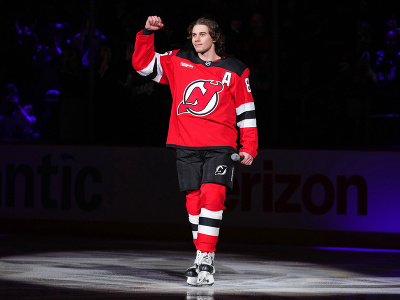 Hrdina reprezentácie USA Jack Hughes obdržal od fanúšikov obrovský potlesk