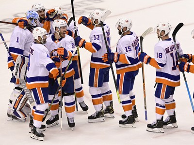 New York Islanders oslavuje víťazstvo