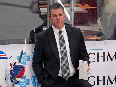 Tréner NY Rangers Mike Sullivan