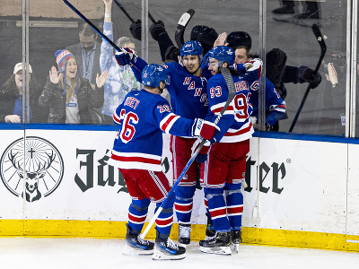 Gólová radosť hráčov New Yorku Rangers