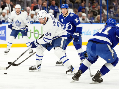 Erik Černák a Auston Matthews 