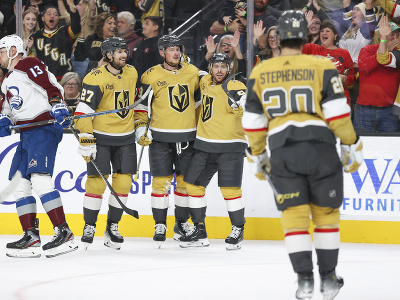 Hokejisti Vegas Golden Knights a ich gólová radosť