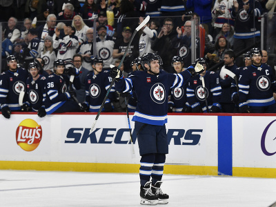 Nikolaj Ehlers pred striedačkou