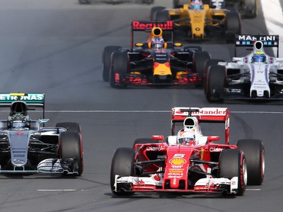 Nico Rosberg a Sebastian Vettel v monopostoch