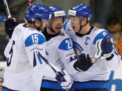 Tuomo Ruutu, Janne Pesonen a Mikko Koivu