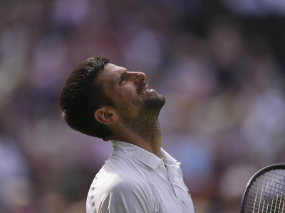 Srb Novak Djoković počas finále Wimbledonu 2023