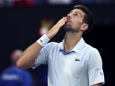 Srbský tenista Novak Djokovič sa stal prvým semifinalistom na tohtoročnom Australian Open