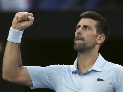 Srbský tenista Novak Djokovič sa stal prvým semifinalistom na tohtoročnom Australian Open