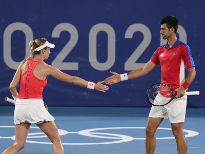 Srbský tenista Novak Djokovič a jeho krajanka Nina Stojanovičová
