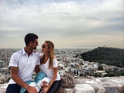 Srbský tenista Novak Djokovič so svojou Jelenou čakajú prírastok do rodiny.