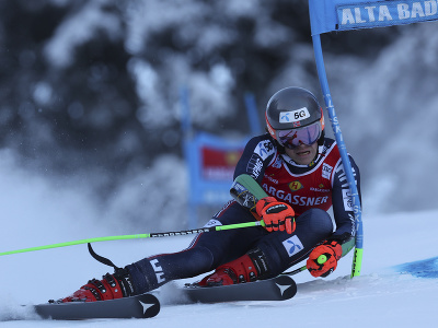 Lucas Braathen počas obrovského slalomu v Alta Badia