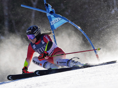 Lara Gutová-Behramiová počas obrovského slalomu v Killingtone