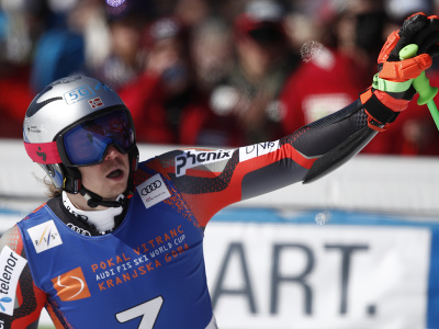 Henrik Kristoffersen triumfoval po sobotňajšom aj v nedeľnom obrovskom slalome Svetového pohára v Kranjskej Gore.