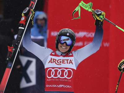 Federica Brignoneová oslavuje tretie miesto v obrovskom slalome v Kranjskej Gore