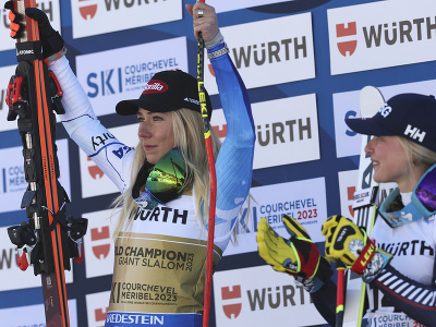 Mikaela Shiffrinová sa raduje z triumfu v obrovskom slalome na MS v lyžovaní