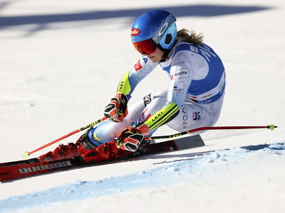 Mikaela Shiffrinová počas 1. kola obrovského slalomu v Kronplatzi